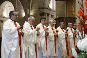 El cardenal arzobispo de Valencia, Antonio Cañizares, ha clausurado esta tarde el Año Jubilar del Santo Cáliz de la Misericordia en la diócesis de Valencia, en una misa solemne concelebrada por cinco obispos y cien sacerdotes en la Catedra. Valencia 13 Noviembre 2016. (Foto: AVAN // Alberto Sáiz)